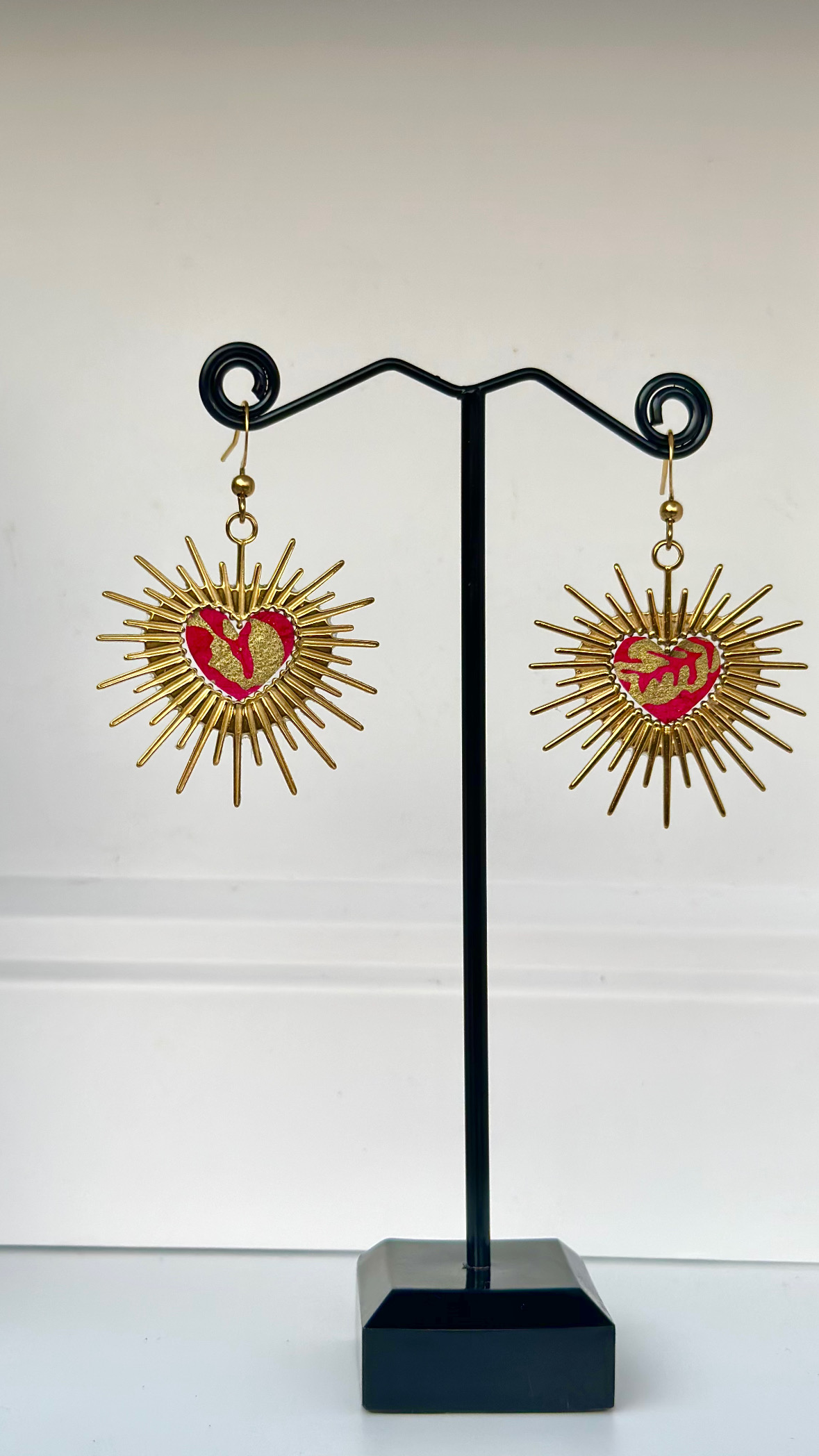 Booucles d'oreilles coeur Soleil roses et dorées