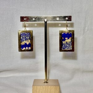 Boucles d'oreilles acier  et papier Népalais bleu et doré