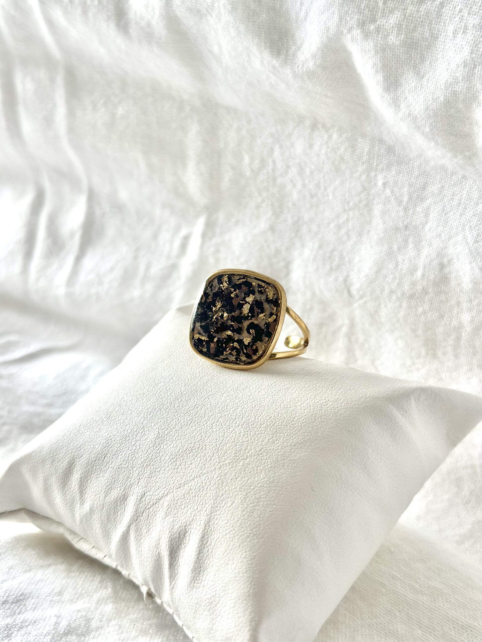 Bague acier inoxydable et décor léopard