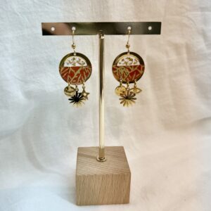 Boucles d'oreilles rondes et breloque Fleur