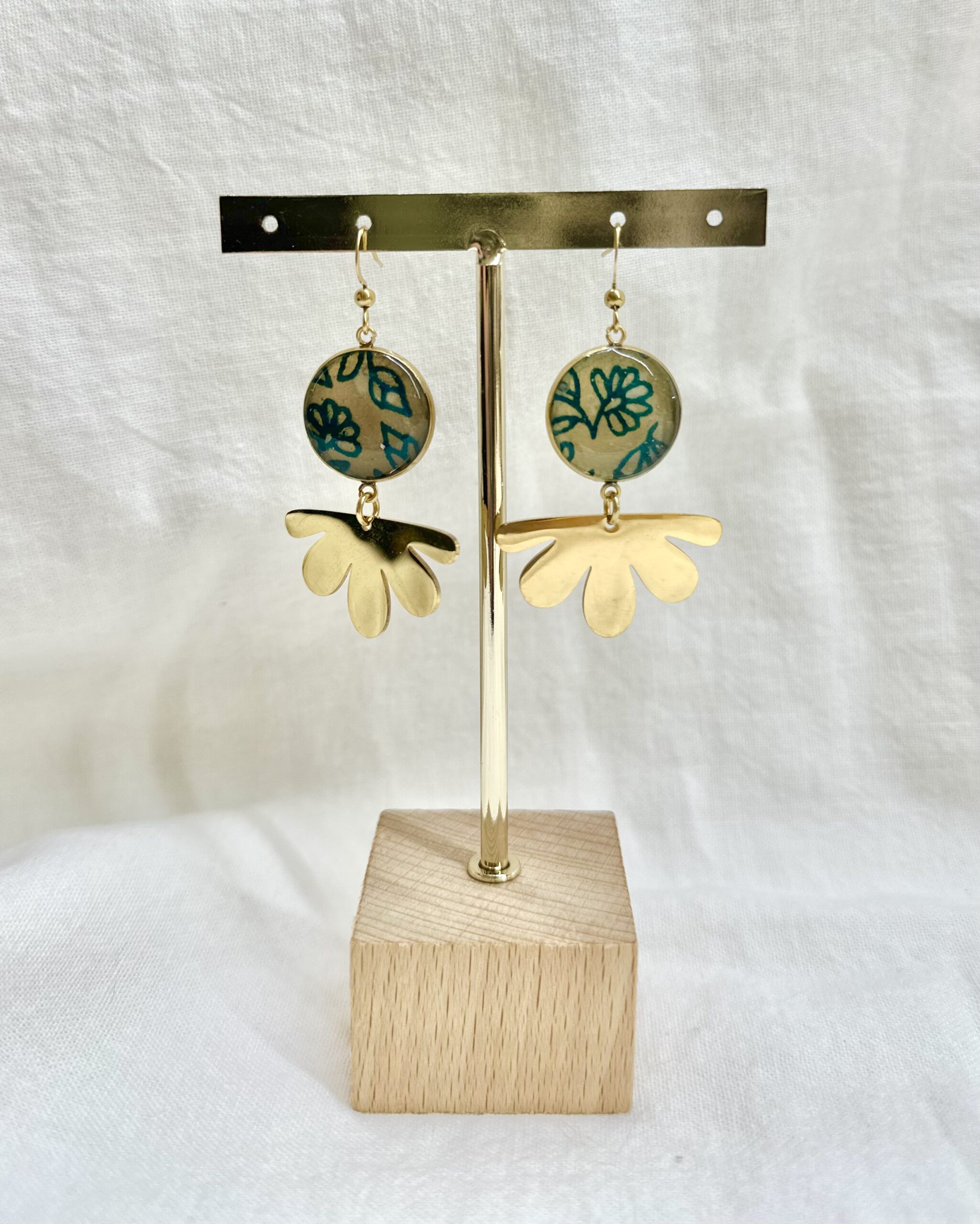 Boucles d'oreilles pendantes Fleur.