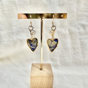 Boucles d'oreilles coeur Vintage Bleues et dorées.