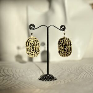 boucles d'oreilles ovales noires et dorées