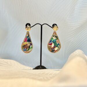 Boucles d'oreilles "goutte" dorées papier Népalais recyclé.