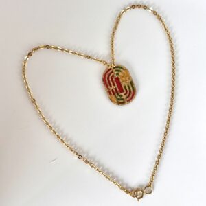 Collier aciuer inixydable doré maille forcat pendentif oval décoré de papier népalais résiné