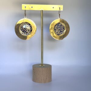 Boucles d’oreilles cercle  Doré et papier Népalais résiné Bleu royal